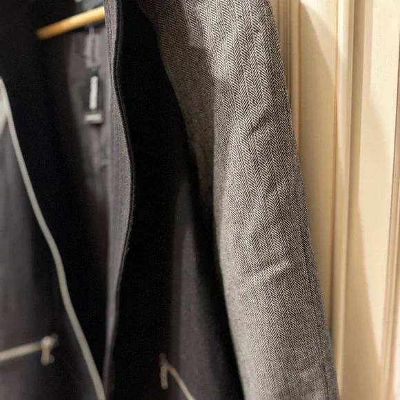 Express • Hooded Jacket • NWT - Picture 5 of 6